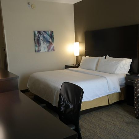 Holiday Inn Express Fredericksburg - Southpoint By Ihg Bagian luar foto