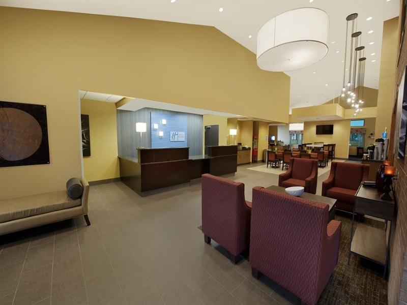 Holiday Inn Express Fredericksburg - Southpoint By Ihg Bagian luar foto