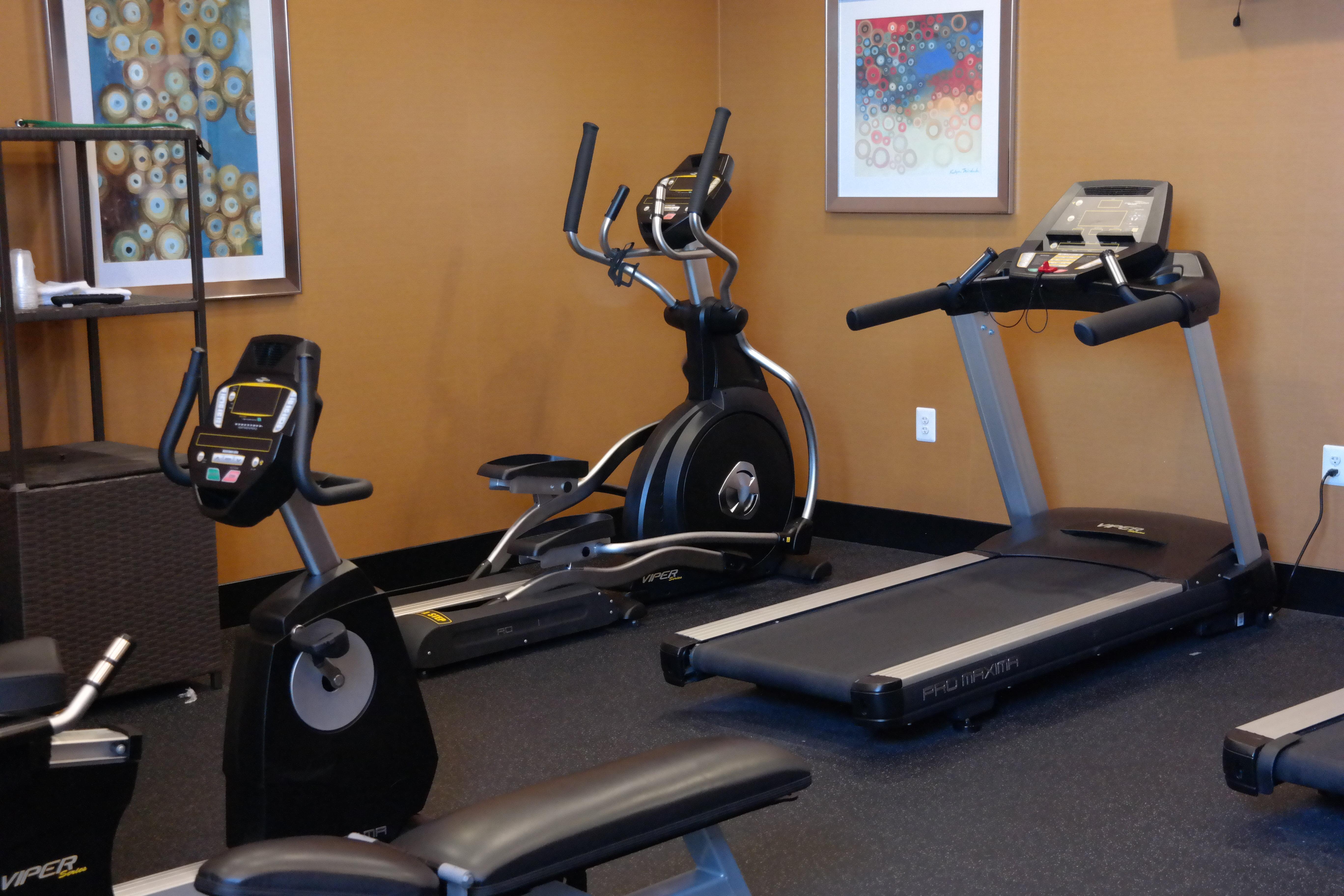 Holiday Inn Express Fredericksburg - Southpoint By Ihg Bagian luar foto
