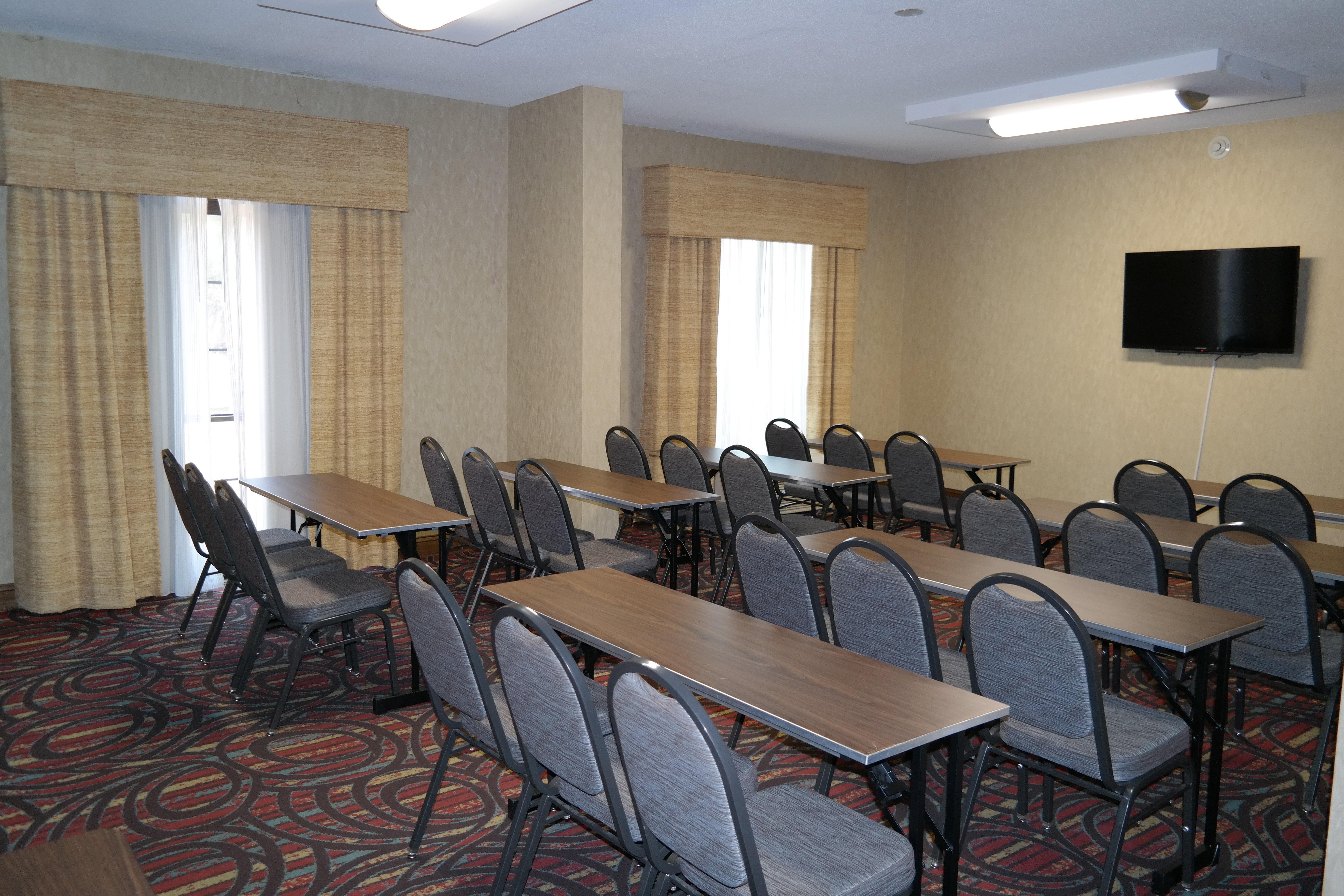 Holiday Inn Express Fredericksburg - Southpoint By Ihg Bagian luar foto